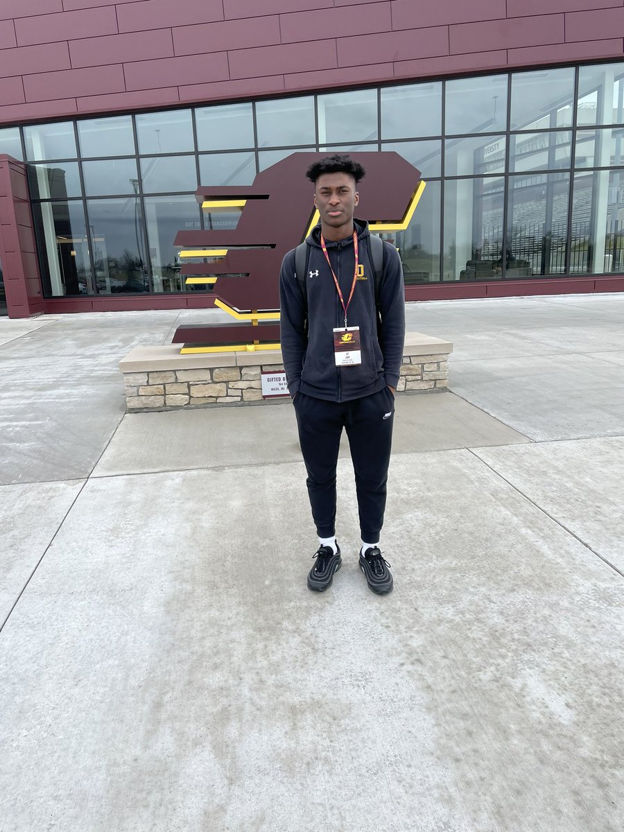 4omarjah's tweet photo. #AGTG Had a great time @CMU_Football Thanks to all the coaches that made today special. Can’t wait to come back for camp! #FireUpChip 

@CoachCalley21 @CoachMcNamara9 @CoachSlaughter2 @CoachMcElwain @CoachWelshJr @MZordich @OHSBravesFB @CoachBart11 https://t.co/7fAH6VOVhw