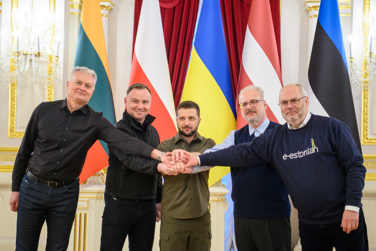 GitanasNauseda's tweet image. In Kyiv with the Presidents of 🇵🇱 🇪🇪 🇱🇻 we expressed our full support to @ZelenskyyUa🇺🇦. 

We will continue advocating for Ukraine's membership in the 🇪🇺&amp;amp; helping this heroic nation overcome the horrors of war. 

Unity is our strength. We will stand with #Ukraine🇺🇦until victory.