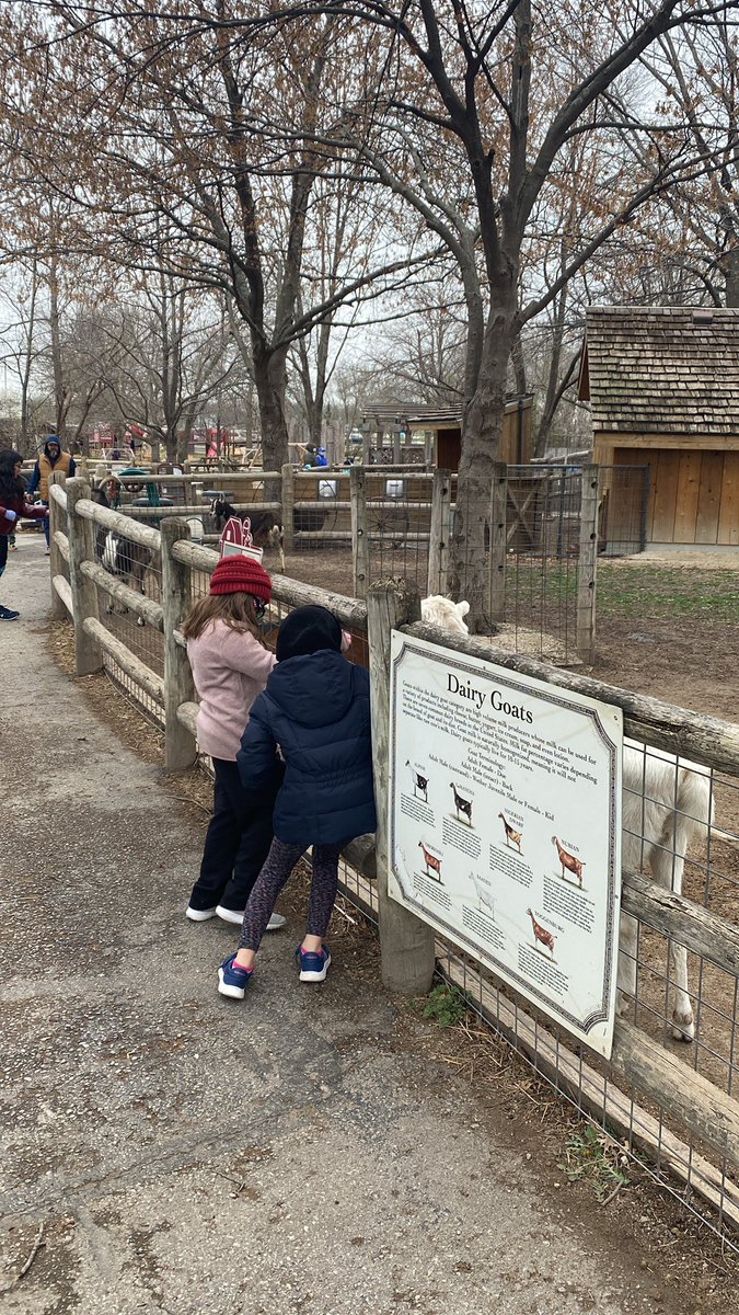 OVSRAPTORS's tweet photo. Hanging out with some of my closest elementary friends today at @drcfarmstead. #opsmomentsthatmatter #OVSOurStory https://t.co/PyBN3oaKKF
