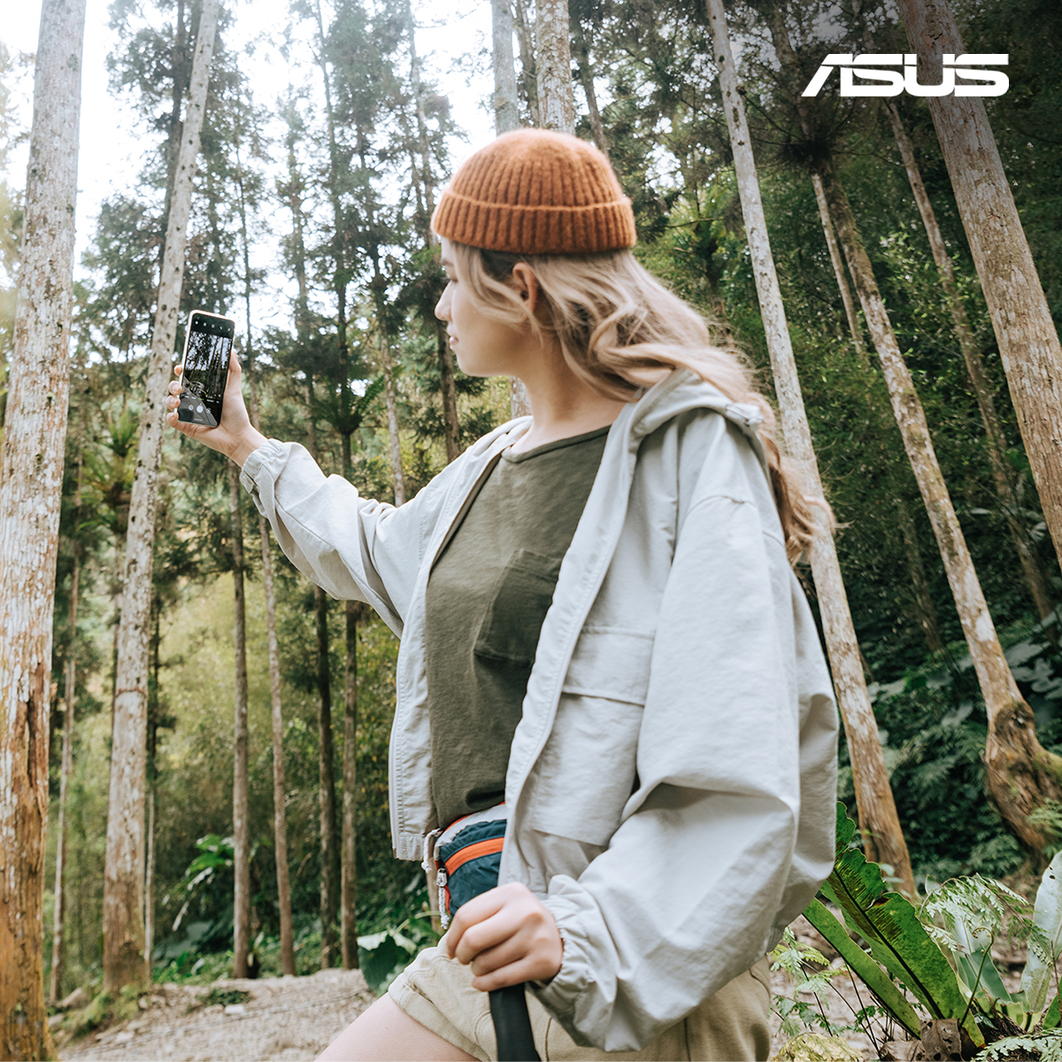 ASUS's tweet photo. 【6 Reason why you need a compact phone! 】
Reason 6: Always be prepared to capture fleeting moments.
 
You'll always be ready to capture the beautiful scenes in your life with #Zenfone8. 

#CompactZenfone8 #5.9inchonly #BigonPerformanceCompactinSize https://t.co/67iE8x08Oc