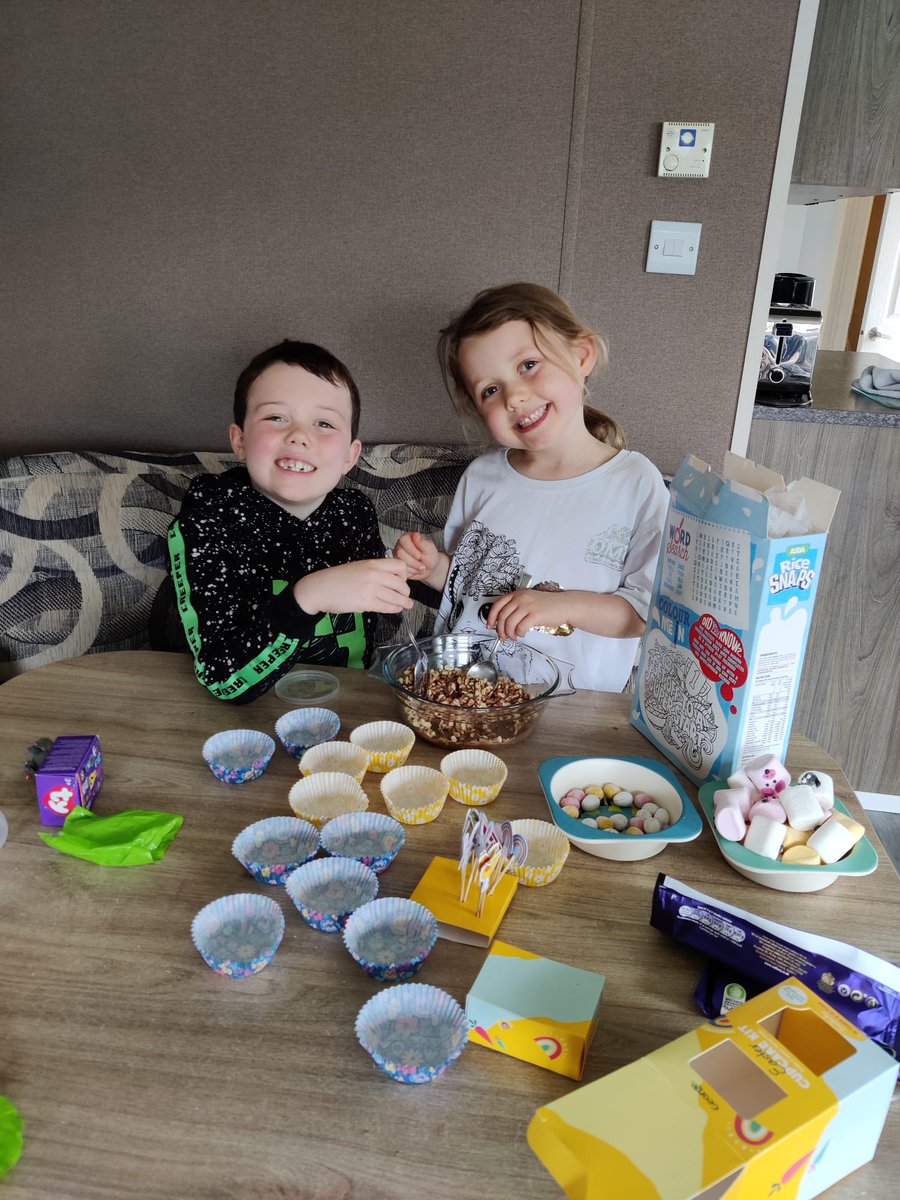 OPA_LL's tweet photo. Today's #OPAfunhomework was making Easter buns. Yummy! https://t.co/WOx21RBE6Q