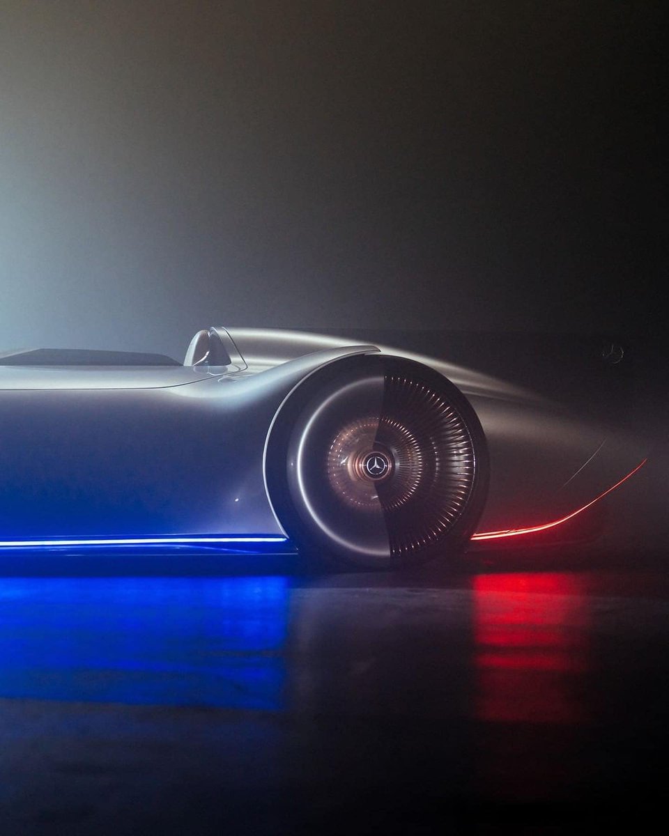 BobRossAuto's tweet photo. Electric Masterpiece meets two Music Masterminds! Watch Alicia Keys and Slick Rick in their new music video for #COG2 featuring the #Mercedes-Benz #VisionEQ #Silver #Arrow. https://t.co/ZmIpRkwOYP