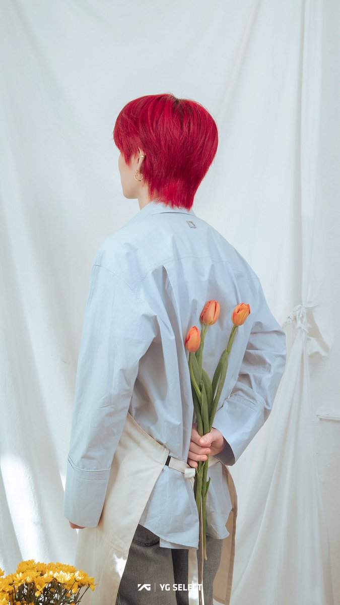 00WESTKY's tweet photo. ⠀

⠀        [🦁] flowers for you,
⠀               @00EASTPJH.

⠀ https://t.co/jlJ8DvFAZE