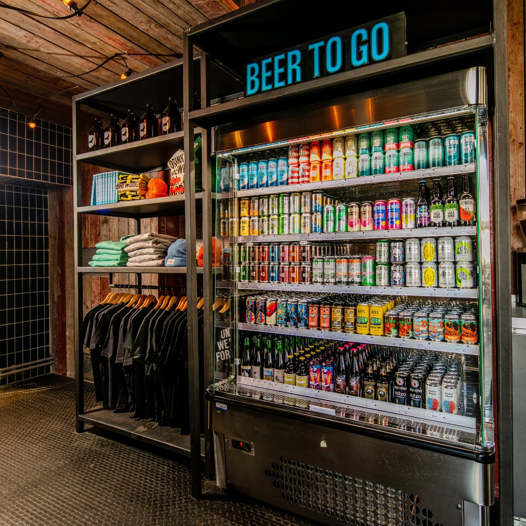 Looking for a present for that beer loving friend, or simply just want a fancy wegbier? Come check out our Bottleshop and Merch stand! 

#wegbier #craftbeer #bottleshop #beertogo