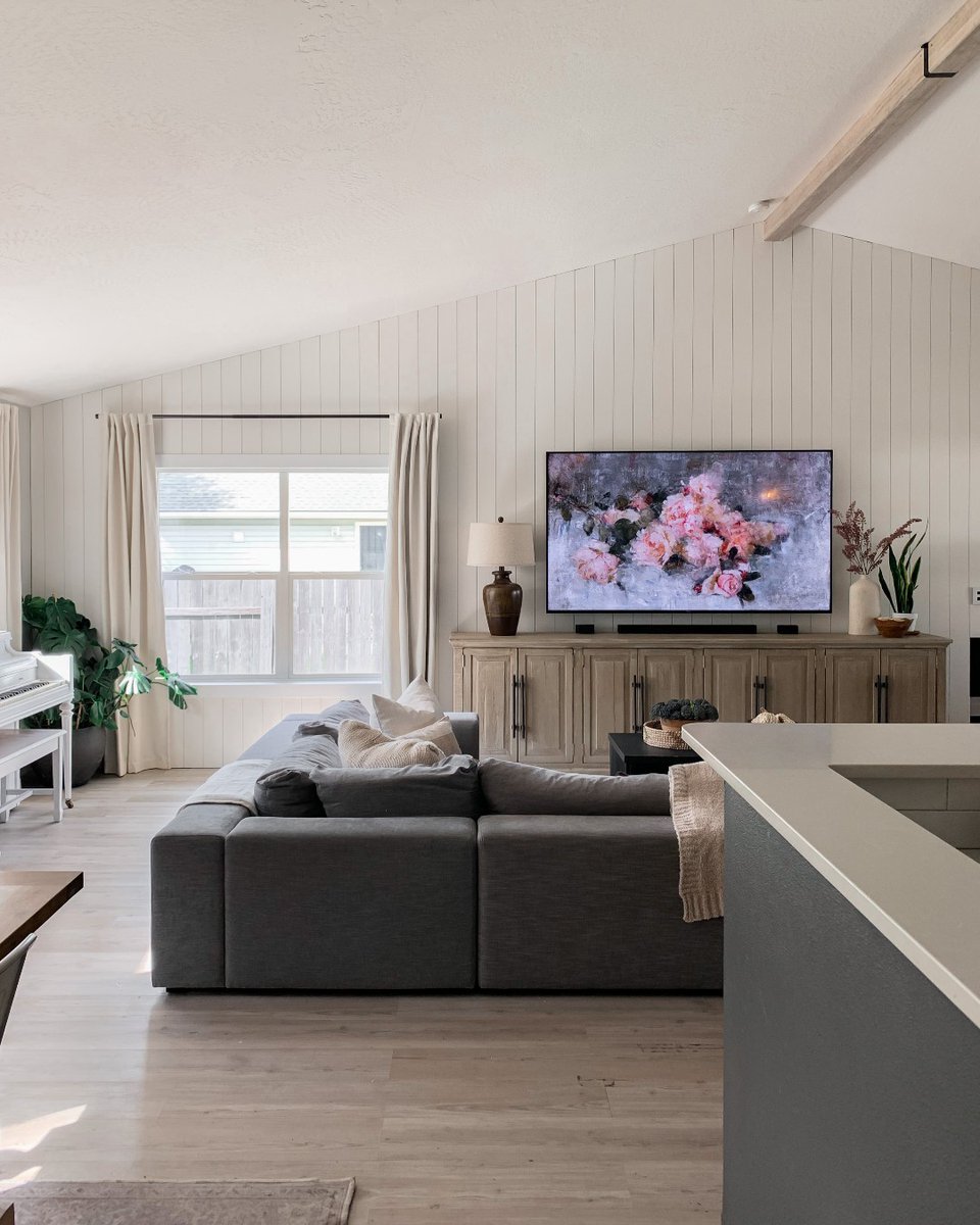 NOVO_BP's tweet photo. Need a simple way to transform your space? Check out our Pre Painted Shiplap at @Lowes!
-
https://t.co/EgBdTGtXBp
-
π· @myhouseof8
-
#OrnamentalBuild #LoveTheRoom #InteriorDesign #RusticBeams #WoodBeams #HomeDecor #Beams https://t.co/WAA0ZAATcE