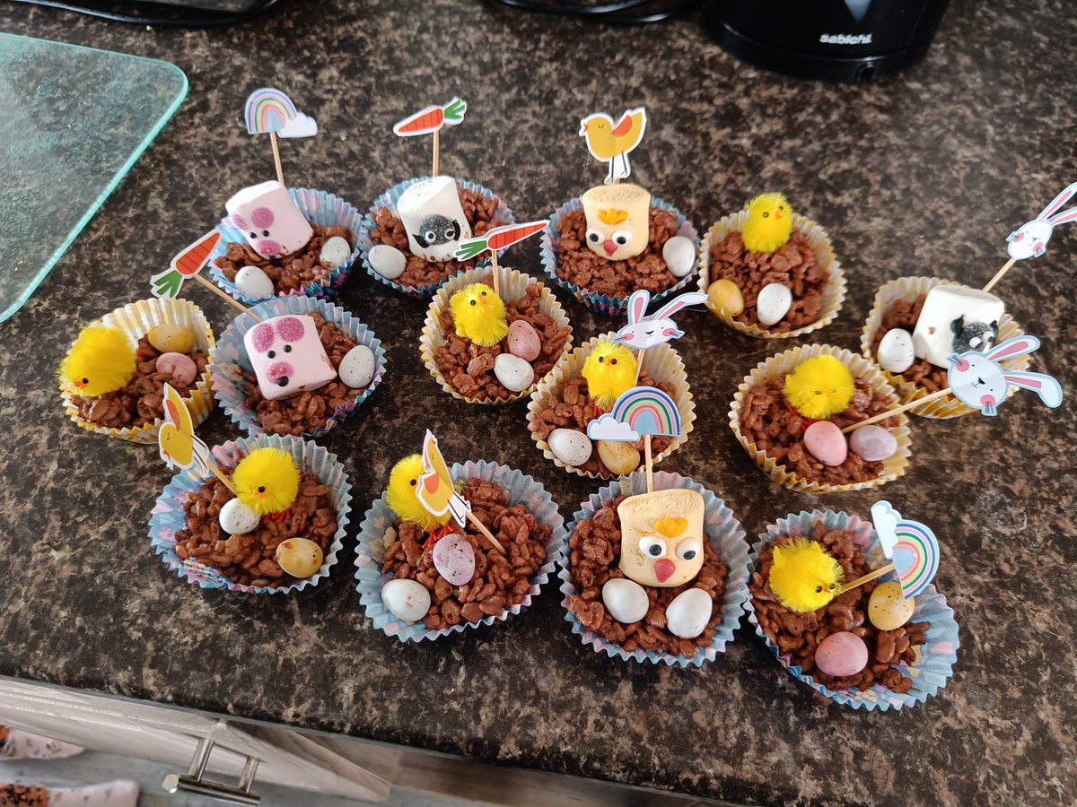 OPA_LL's tweet photo. Today's #OPAfunhomework was making Easter buns. Yummy! https://t.co/WOx21RBE6Q