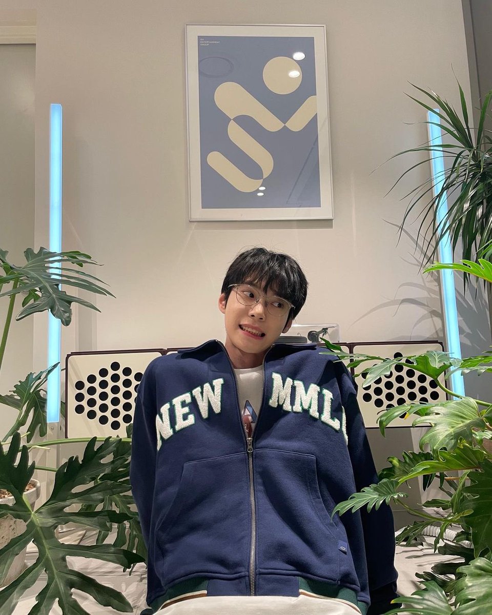 ❥ อีเมี้ยน | • 𝗺𝗶𝗮𝗻𝗯𝗮𝗯𝗲 •∙☁︎ tweet media