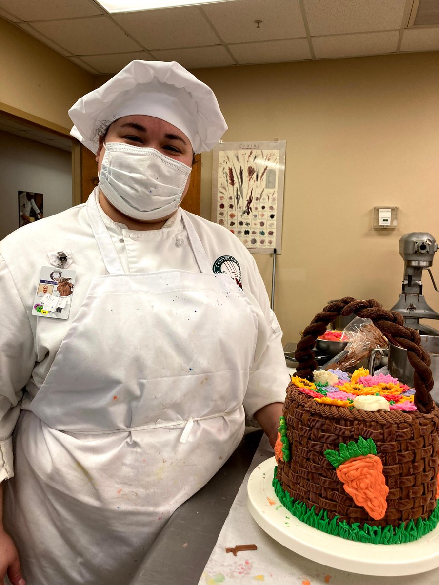 LAculinary's tweet photo. The perfect cake for #Easter! 🐰 Our students create masterpieces that are simply too pretty to eat! #laculinary #learncreateinspire #culinaryarts #culinaryschool #culinarystudent #culinaryeducation #cheflife #geauxlocal #gobr #batonrouge #bakingandpastry #pastrystudent #BRproud https://t.co/5cjLAqoymo