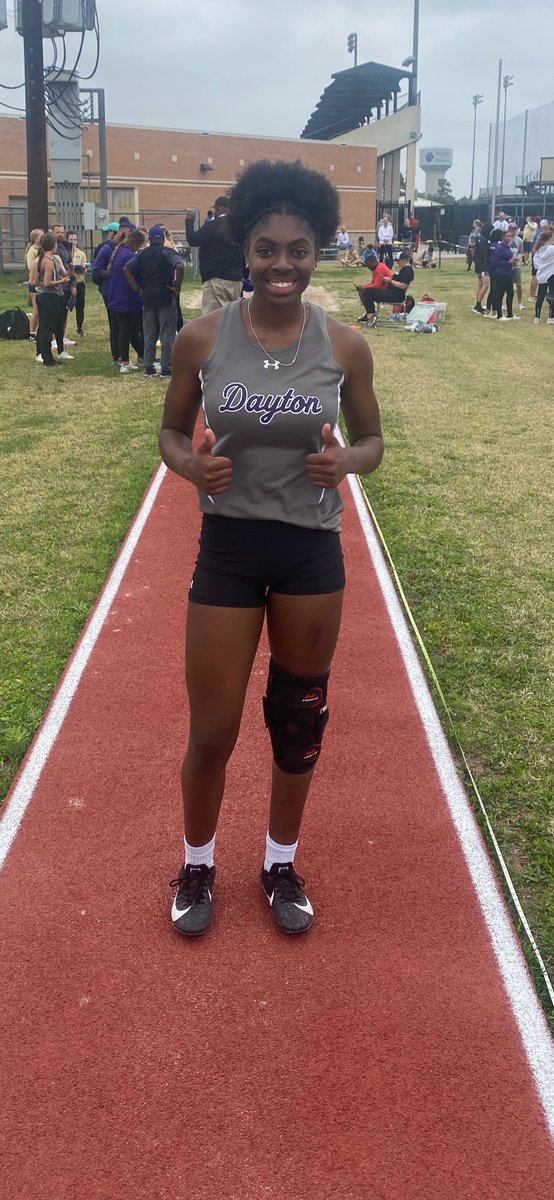asbill_m's tweet photo. Congrats to Phallynn!! 🥉 in the Triple jump with a 1’2.5” PR of 35’3”. Advancing to the area meet! https://t.co/Jg0pOfcnNd