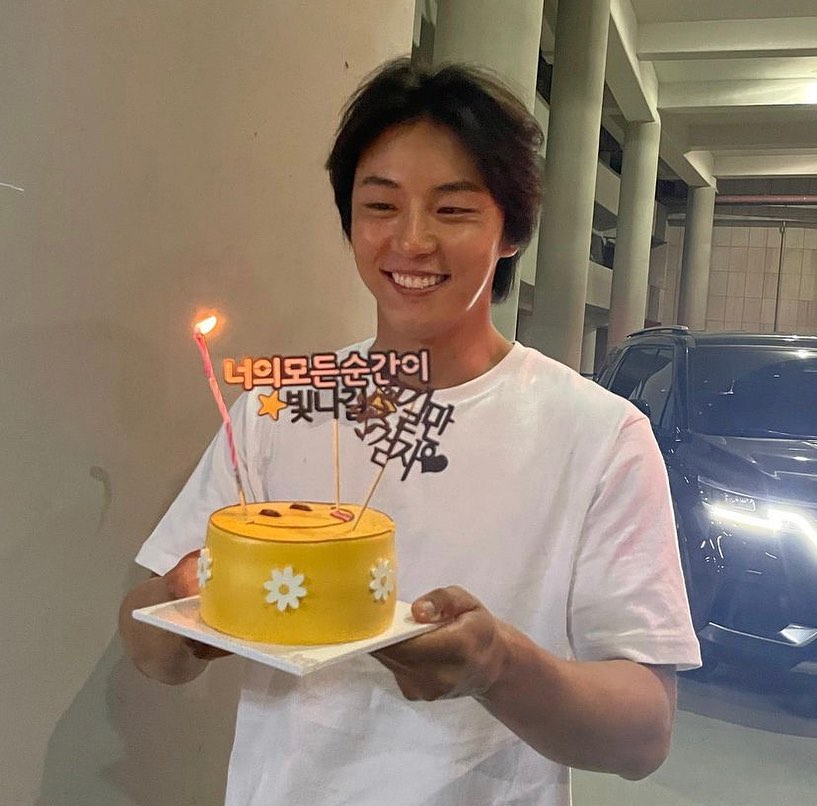 ysyglobal's tweet photo. [ MOA UPDATE 📸 ]

The last behind the scene pics of movie #Birth which finished filming  a few days ago in Seoul and ended today in Jeju Island, looking forward to its release soon.

#윤시윤 #YoonSiYoon #尹施允 #ユンシユン #YoonShiYoon https://t.co/lOp1y1gMTX