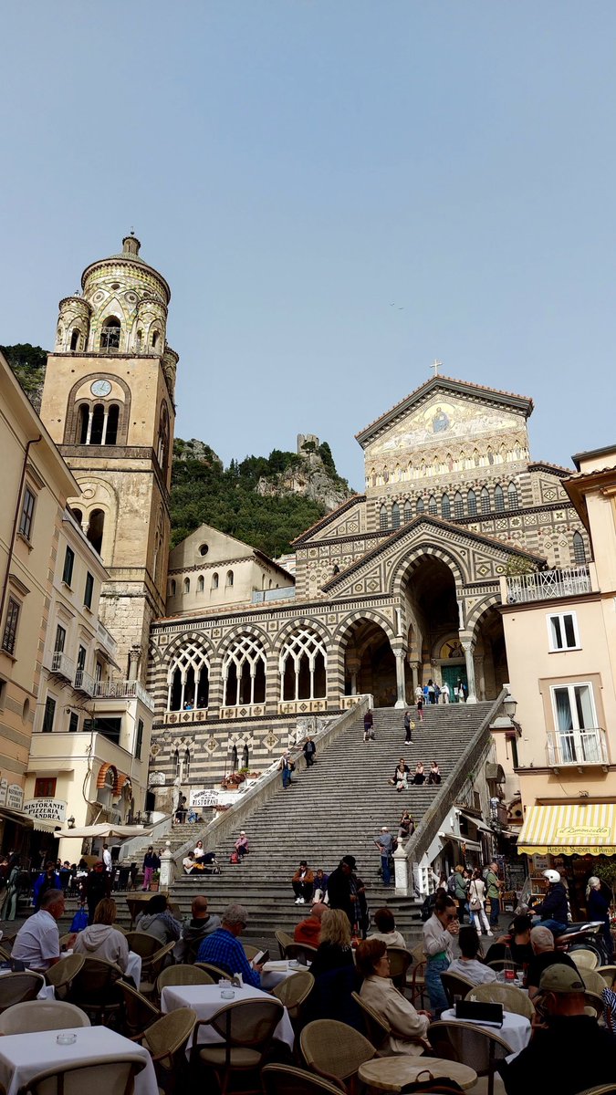 iManrik's tweet photo. La bendita costa d’Amalfi https://t.co/pHgEWowupy