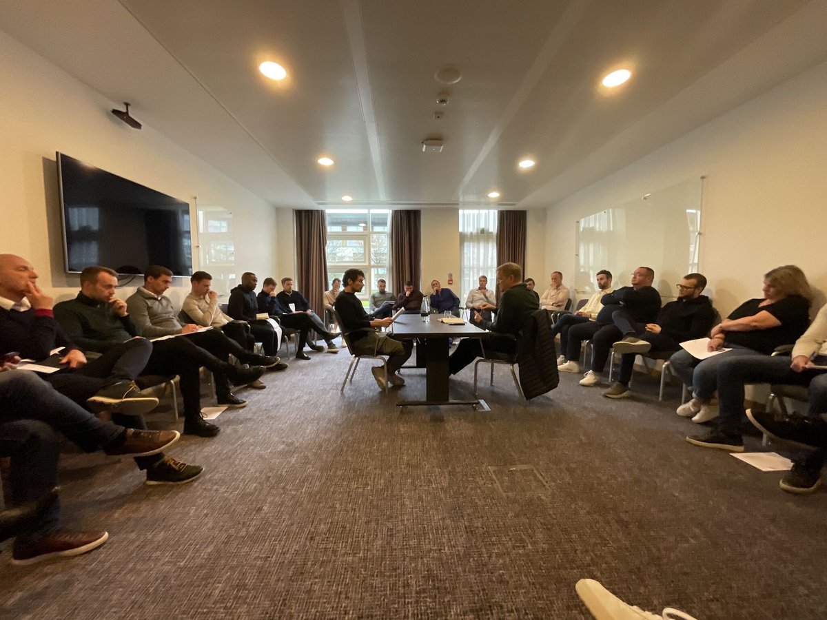 guins1's tweet image. Intriguing block of @EnglandLearning TID L4, focused around negotiating skills with input from @BridgeAbility @NegotiatingGuru with agent #ColinGordon playing hard ball and #AvrilCarson delivering workshops on listening/communication skills ⚽️🏴󠁧󠁢󠁥󠁮󠁧󠁿📝