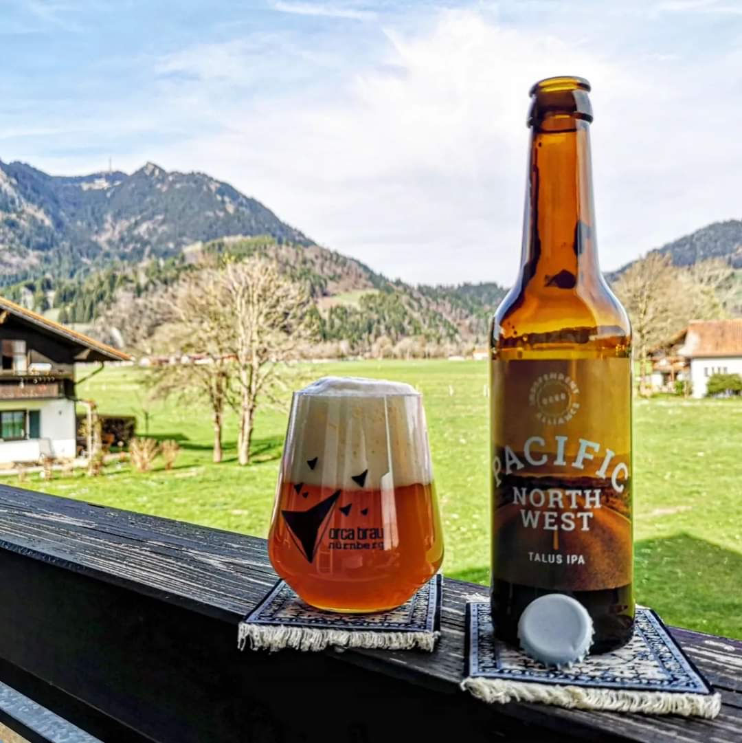 brunnenbraeu's tweet photo. Independent Beer Alliance - Pacific North West - Talus IPA (***) 7,0%
#beerwithaview #beeronthecarpet
#independentbeeralliance #pacificnorthwest #talus #talusipa #ipa #indiapaleale https://t.co/L00n2TphHm