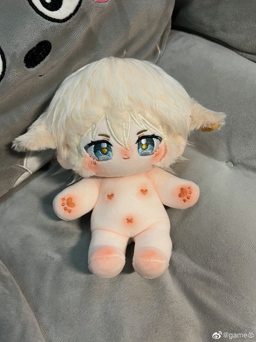 Doll without clothes display