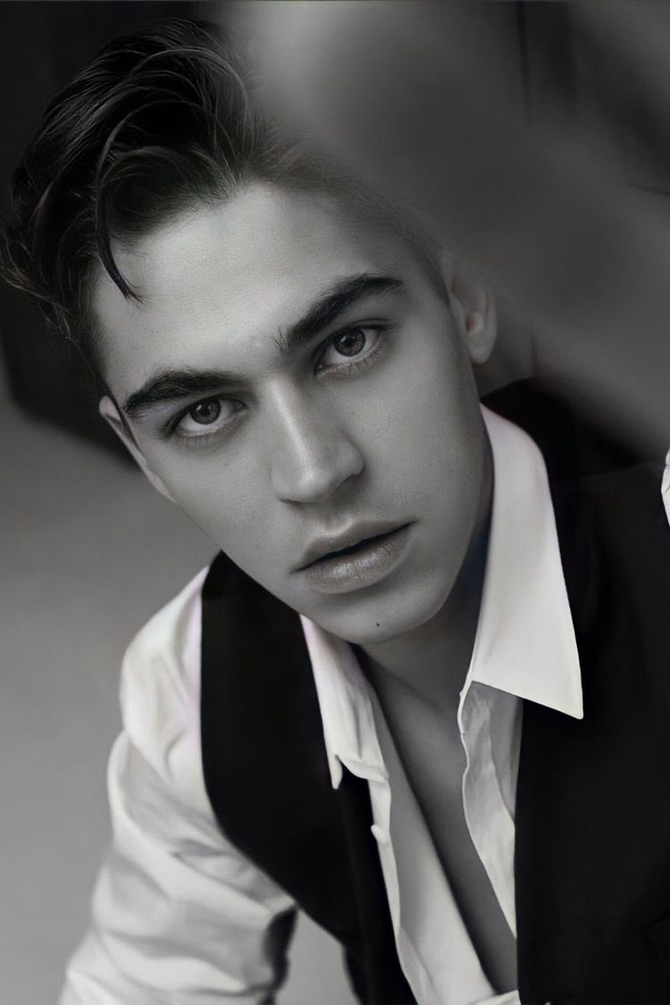 Hansome_guys_'s tweet photo. •히어로 파인즈 티핀 
  Hero Fiennes Tiffin https://t.co/kT5NgjcvKx