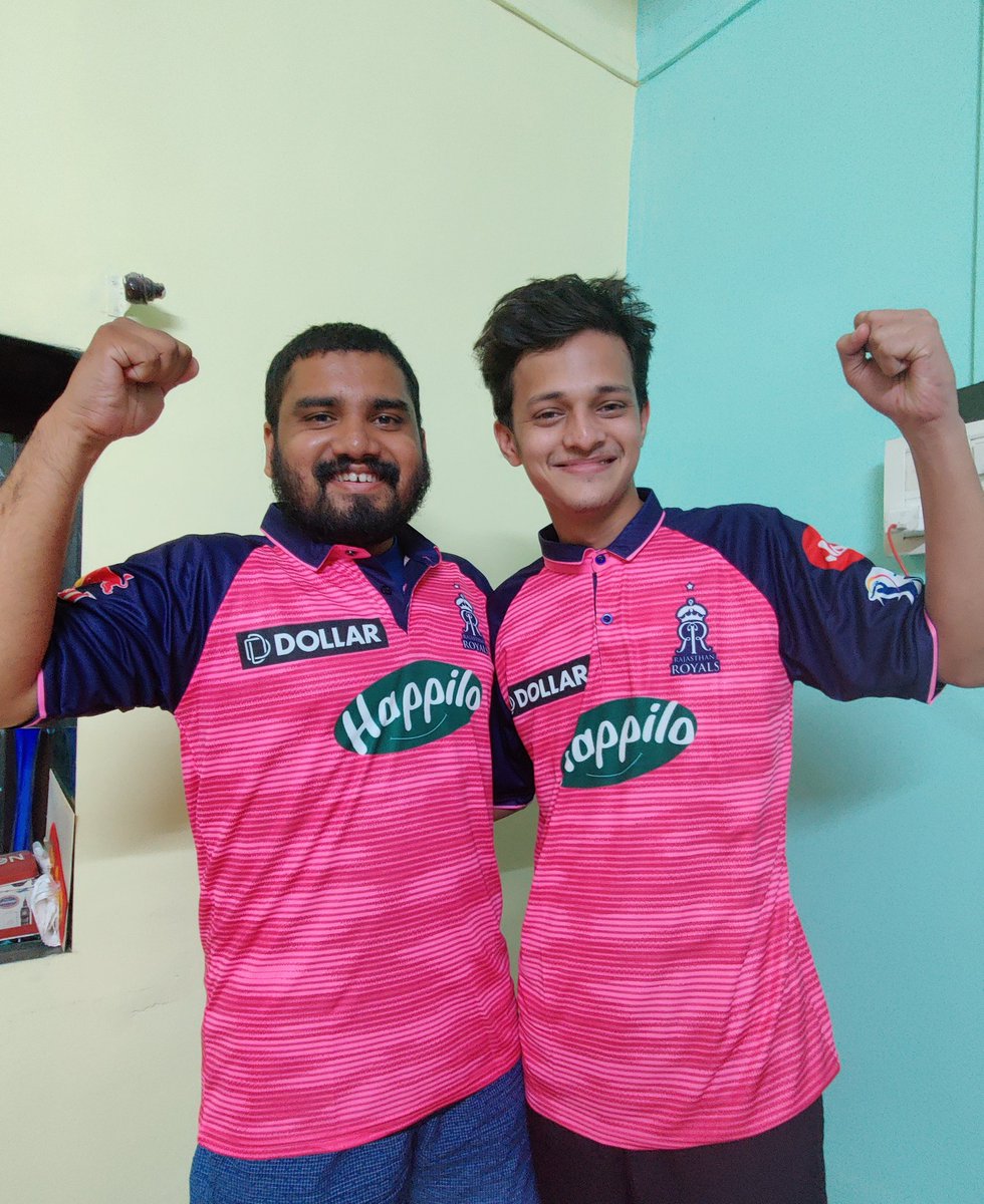 raj_bhatankar's tweet photo. Thank youu so much @rajasthanroyals for sending these jerseys 💖🥹 🤌
*humare mann me aapke liye izzat (and pyaar) aur badh gaya haii✨🫂*
A memory to cherish for life ✨
@RRSuperRoyals thank you for noticing us❤️
#HallaBol #rajasthanroyals #rradmin #rr https://t.co/kIXrlbbU50