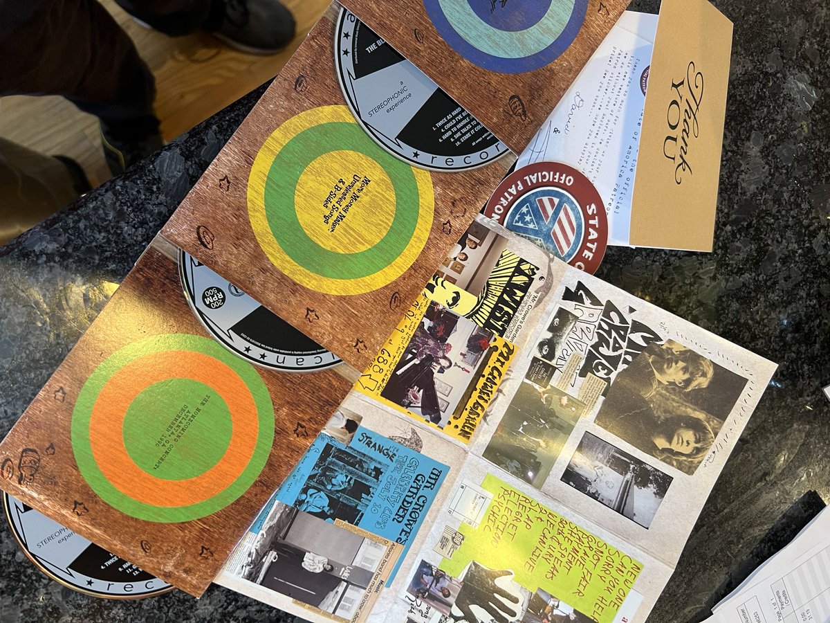 eatasub's tweet photo. Sometimes you just want to support independent media and then your favorite podcast gives you FREE STUFF. Like a 3 cd boxed set. Thanks, David and Ian! #amorica #theblackcrowes #idontknowhowtotweet @stateofamorica https://t.co/51NjtQWjMf