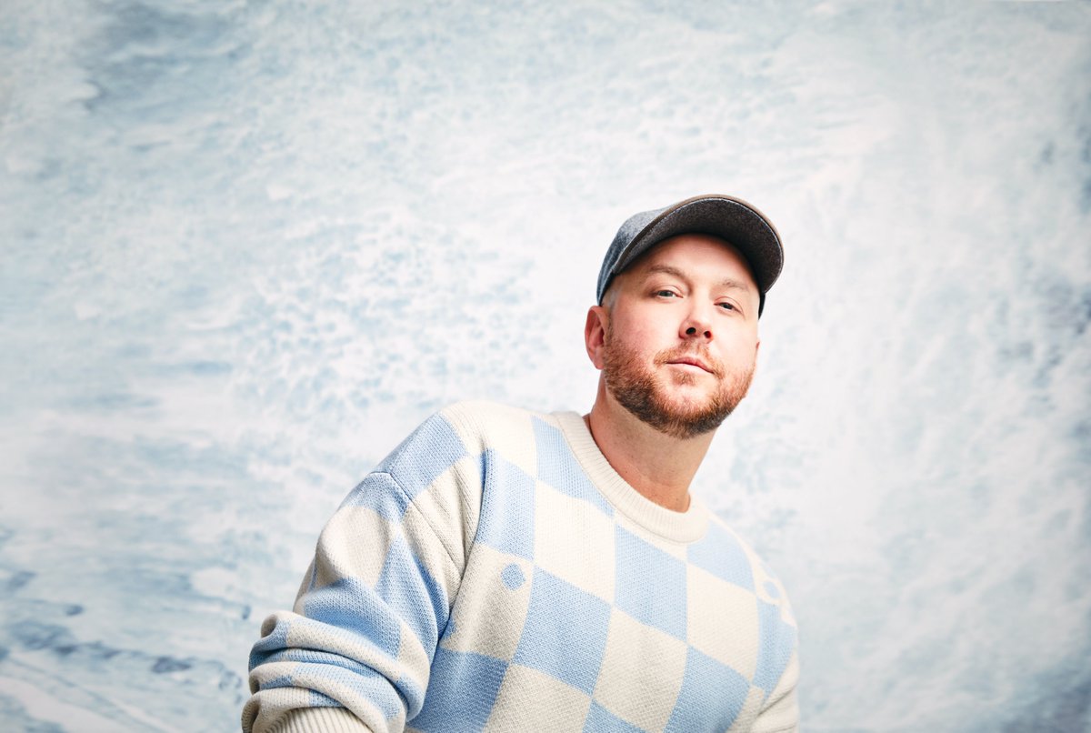 LovedaID's tweet photo. . @mattsimons bisa dibilang seorang musisi yang mempunyai kemampuan unik yang bisa menjangkau audiens secara global, dengan suara yang terdengar intimate bagi para penggemarnya

Pics: Anna Azarov
#LoveDaID #newrelease #newmusic #mattsimons https://t.co/Jod22apKLq