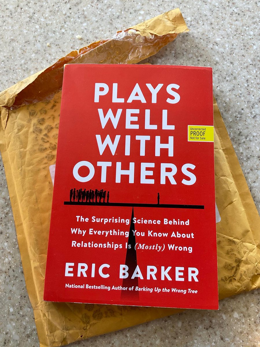 bakadesuyo's tweet photo. Nice to finally have a copy in my hands... https://t.co/9j9hw3e1fT