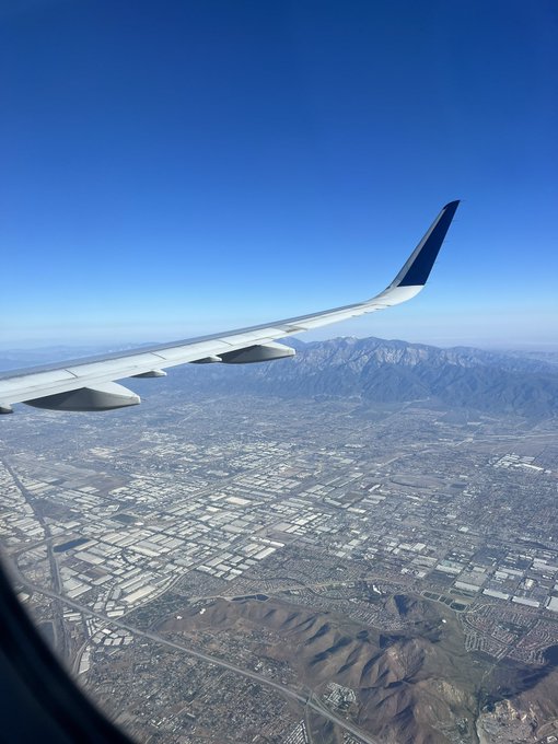 I&rsquo;m in Hollywood https://t.co/XxiO39BV7D<a href="/tag/ad"class="tags"><span>#ad</span></a>