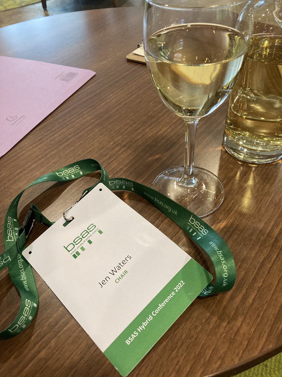 Excellent day chairing some great sessions, including the plenary talk on #zoonoses <a href="/BSAS_org/">BSAS</a> Now time to wind down with a wine 🍷