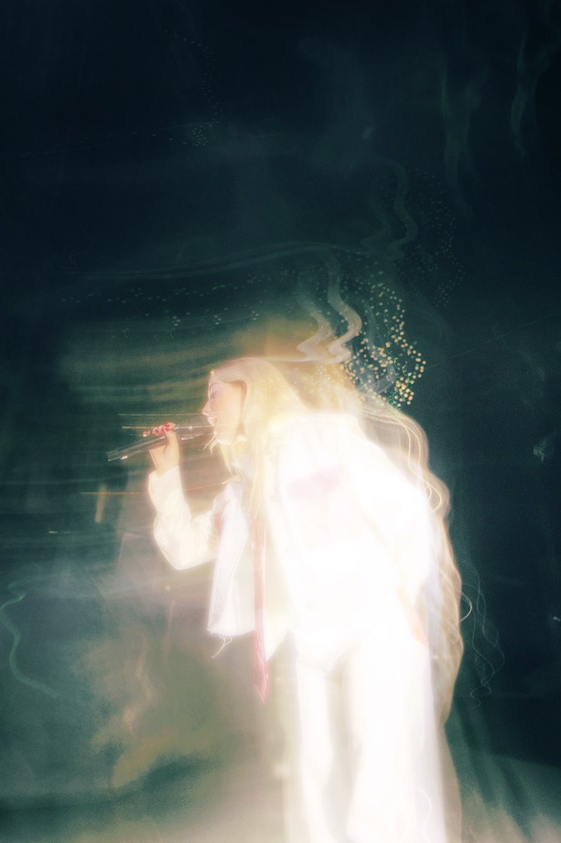 SarahOhta's tweet photo. speechless. @ashemusic last night at the fonda for @onestowatch https://t.co/UnqXIs26Sp