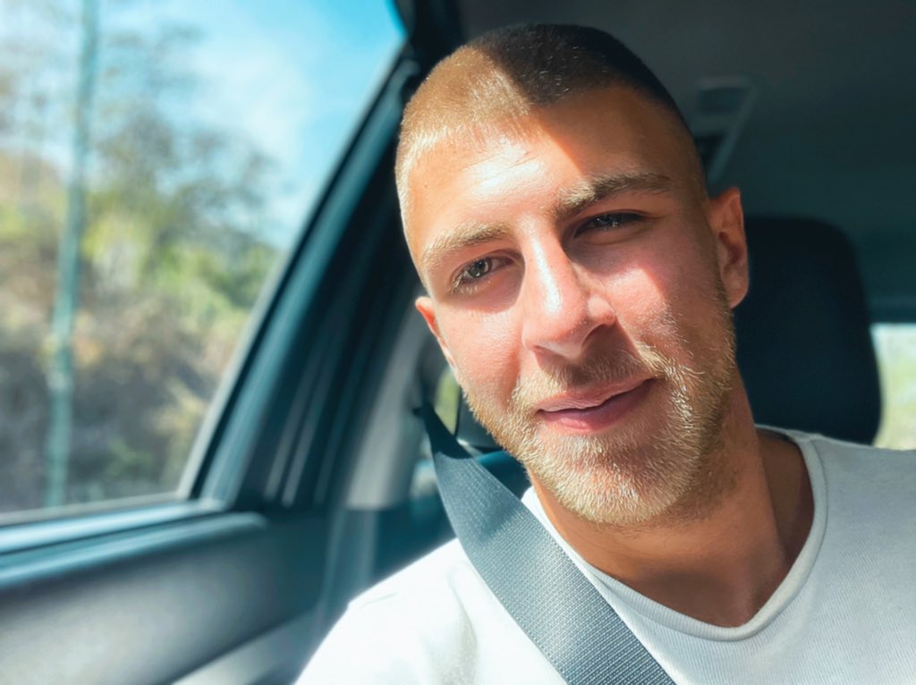 Travel day. AMA 🧡