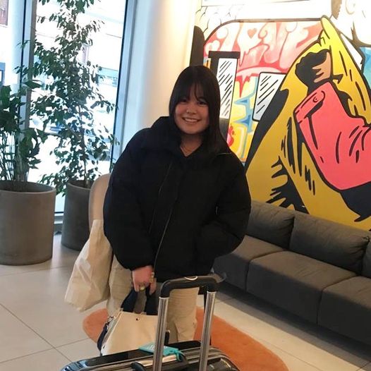 CambGuardAngels's tweet photo. Our final student has arrived at the hotel! 
Nanako is a lovely Japanese girl who is a great addition to the team! 

#easter #guardian #students #internationalstudent #holiday #london #accommodation #safeguarding #study https://t.co/1Lyogb4FFY