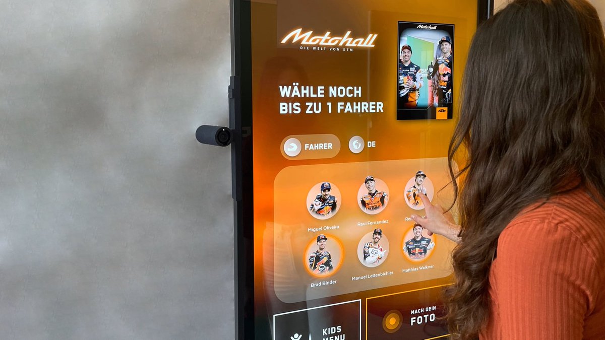 Für das KTM Motohall Museum in Mattighofen hat Sensape eine maßgeschneiderte immersive Augmented Reality-Lösung ins Leben gerufen. #BlachReport

blachreport.de/digital/43415-…