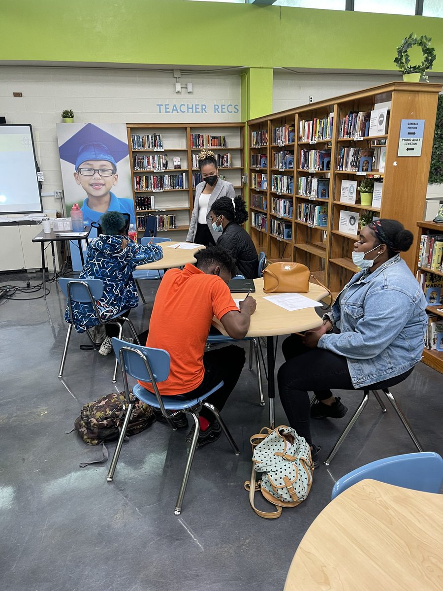 KimDurham1908's tweet image. Thank you to the Collective Blueprint for engaging our KIPPsters with an amazing goalsetting workshop. Community partnership is key to supporting our students in college, careers, and beyond! #KIPPMemphis #KIPPForward #Back2Basics #ToandThrough @AntonioMBurt