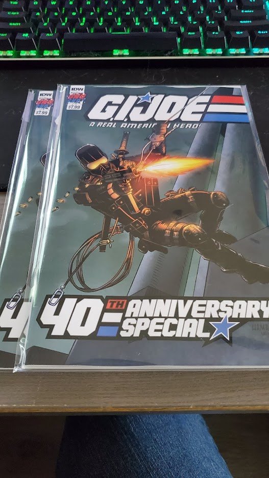 Nav_Ox's tweet photo. @AdamRichesArt @IDWPublishing DUDE! Just picked mine up! Loved this! A lot of love went into this. What a great issue! #gijoe #silentinterlude #cobra #snakeeyes #scarlett #stormshadow #IDW @RonJoseph717 @glovestudios https://t.co/RHROx5whTp