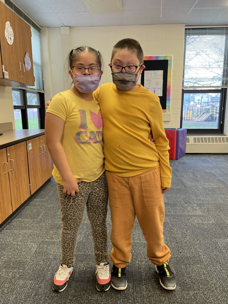 teach_withMrsV's tweet photo. When you’re twinning with one of your best friends, it’s a good day! John Paul and Isamar are bringing the bright yellow sunshine vibes to our classroom on this rainy/gloomy day.☀️ #Room109Rocks https://t.co/qqbtoWN3jX