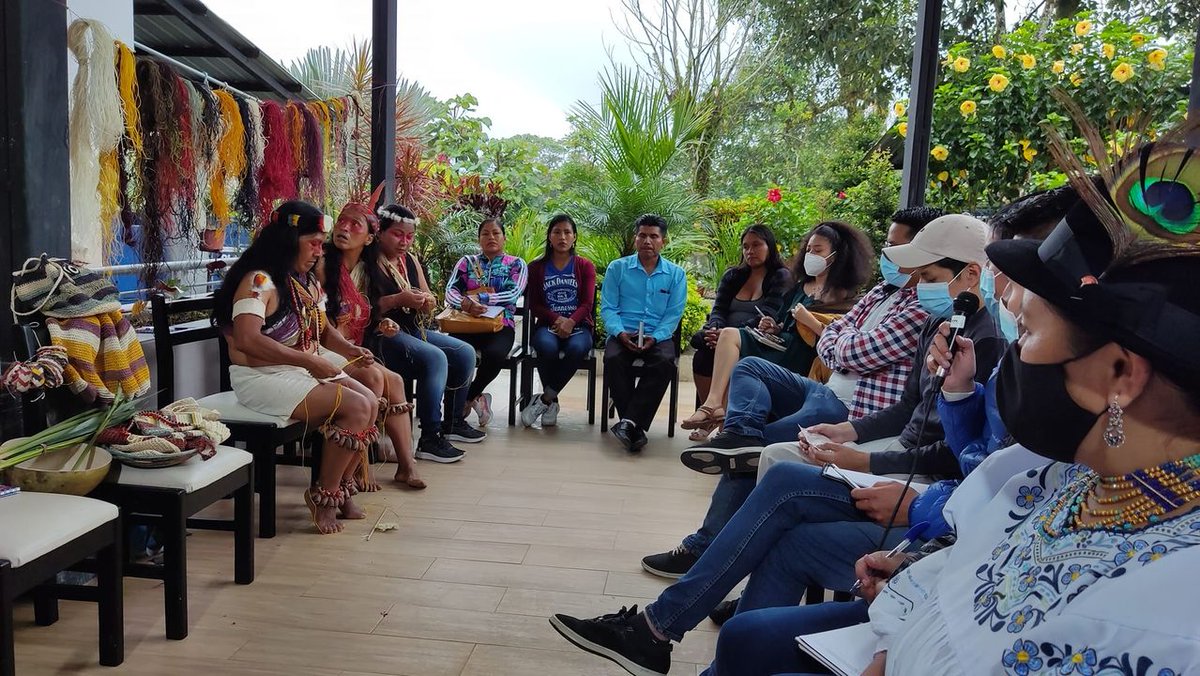LancerosDigital's tweet photo. En la provincia de Pastaza se realiza "La fiesta de los colores" entre la Asociación de Mujeres Waorani #AMWAE #AWAKUNA #ZULETA, con el apoyo de @ciespal https://t.co/9nqAsA7AuX