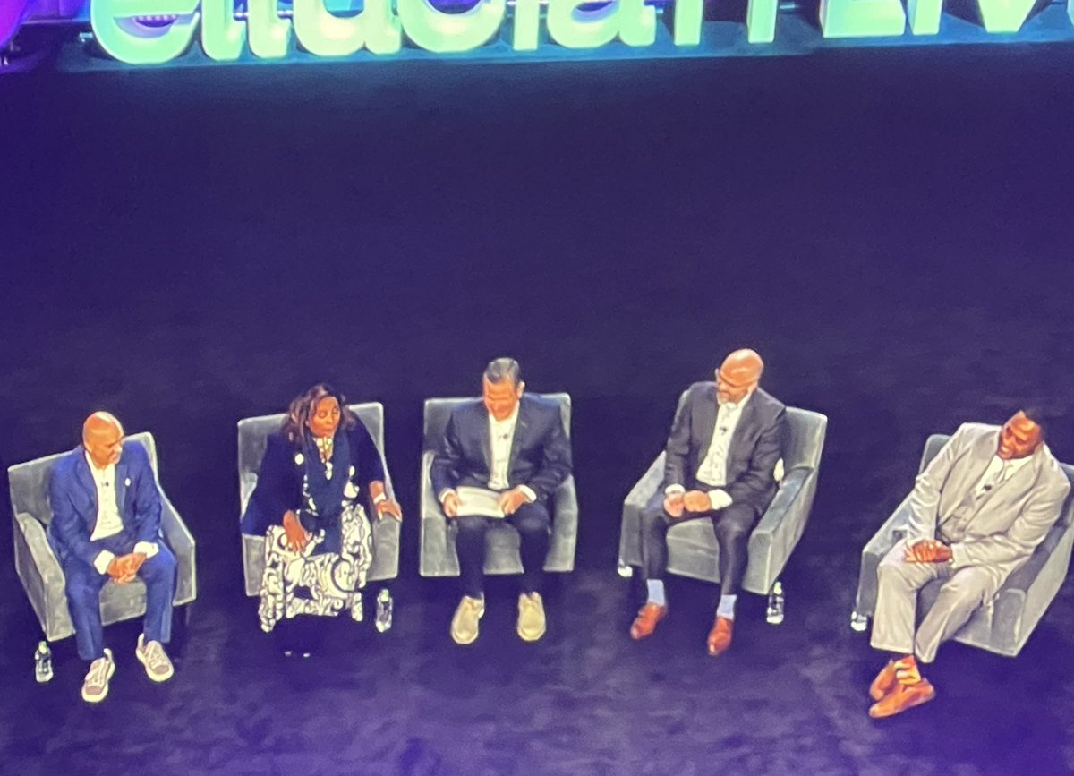MKing907's tweet photo. “Community and collaboration is why we are here today.” - Tony Moore CIO @PVAMU #eLive2022 https://t.co/FahjGC44pt