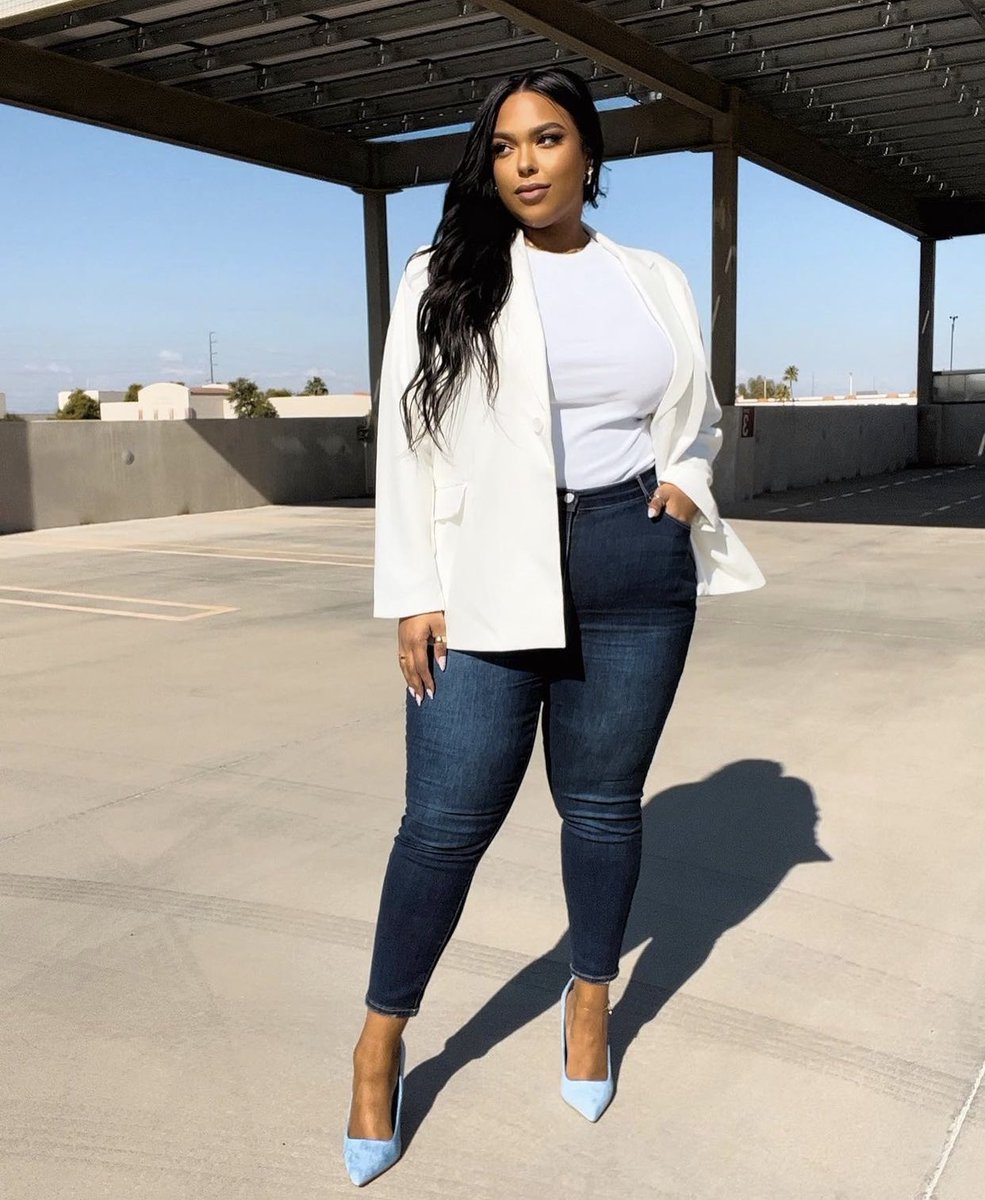 Plus_Fabulosity's tweet photo. Frame 1 or 2? Sometimes changing the
vibe of a look is as easy as swapping out the jacket &amp; shoes while keeping the foundation as is 🥰🥰 - @curvesonabudget 

#IAMSAFE
#IAMEMPOWERED
#PlusFabulosity https://t.co/Hjedifhm9D