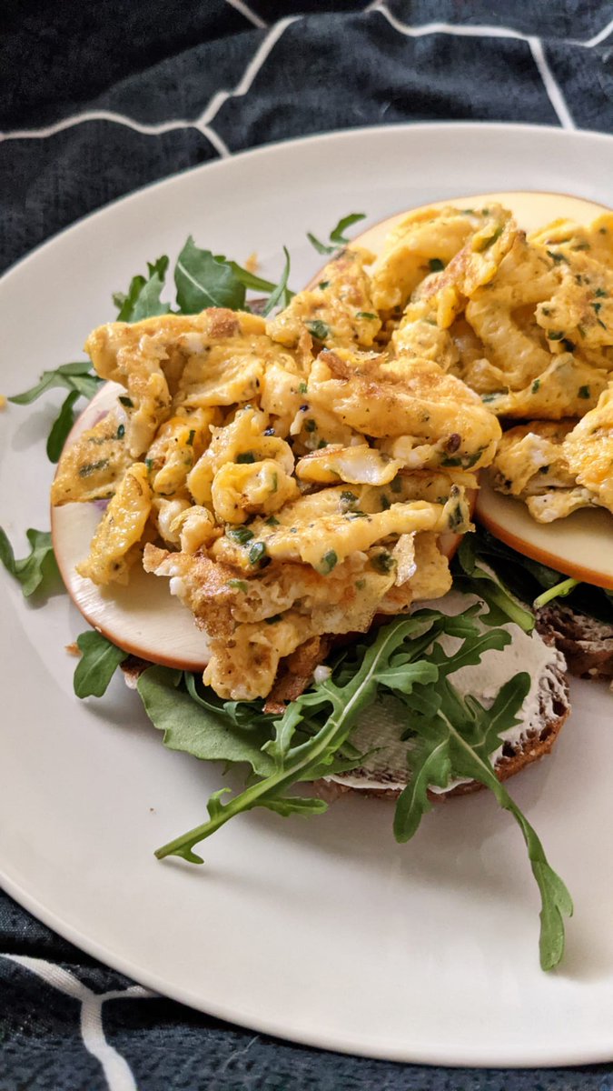 Neevi ✨ tweet media