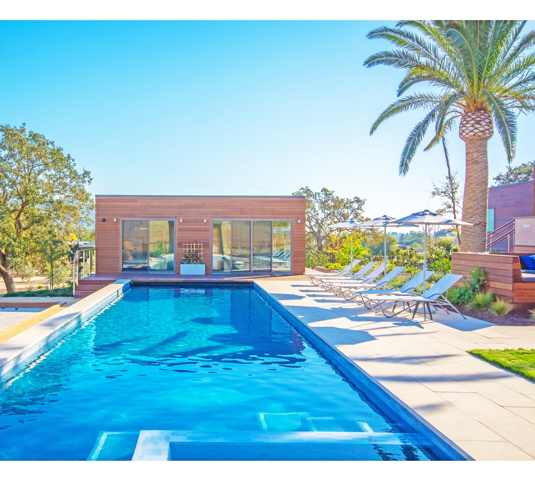 Spring weather calls for a day by the pool outside your beautiful Blu home☀️ bluhomes.com/homes-landing/…