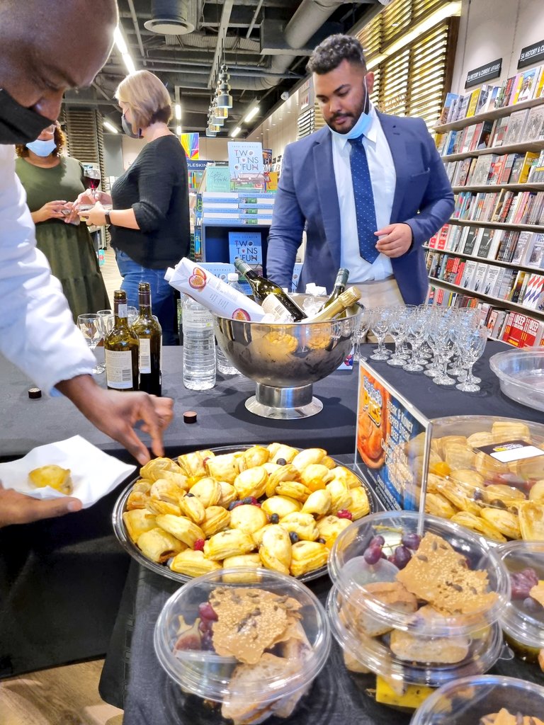 Kaabwe's tweet photo. Epic turnout @FredKhumalo #twotonsoffun #booklaunch snacks sponsored by @BigJoesRealPies #WineWednesday @degrendelwines 😋 https://t.co/wsxhHFYu4Y