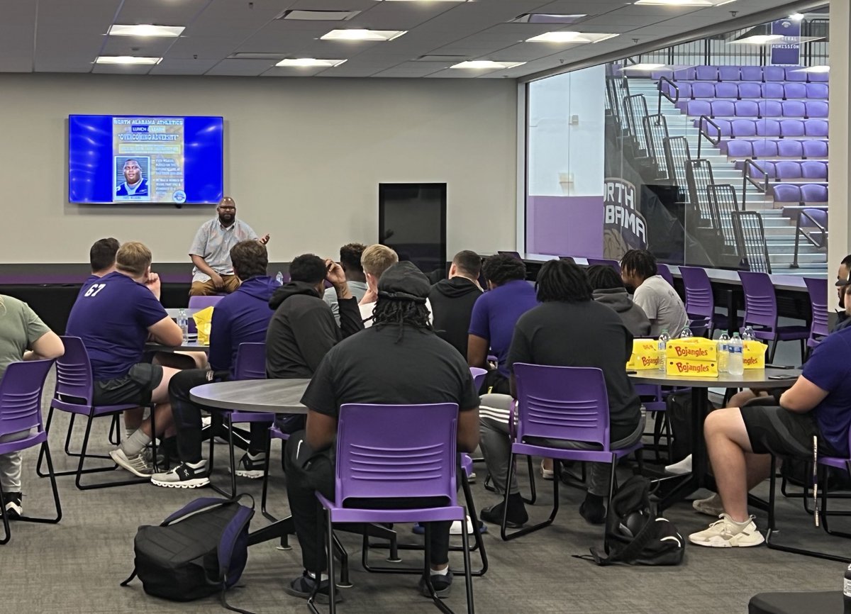 UNAFootball's tweet photo. Thank you to former UNA Lion Fred Wilkins for sharing your story on overcoming adversity with us today! #RoarLions https://t.co/JiLvC2VbGG