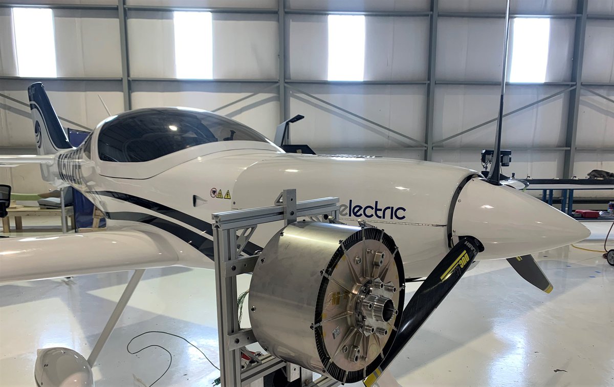 ByeAerospaceInc's tweet photo. The ENGINeUS TM 100 Electric Motor from @SAFRAN will be the motor used in Bye Aerospace’s eFlyer 2 aircraft. This motor is air cooled with 110 kW (150HP) max rating.
 
#safran #byeaerospace #eFlyer #electricmotor #safranmotor #aviation https://t.co/dKOy77V2jF