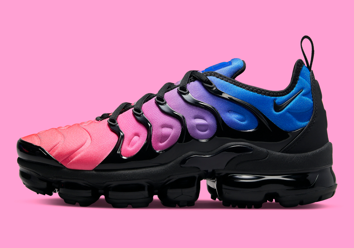 nike vapormax plus pink