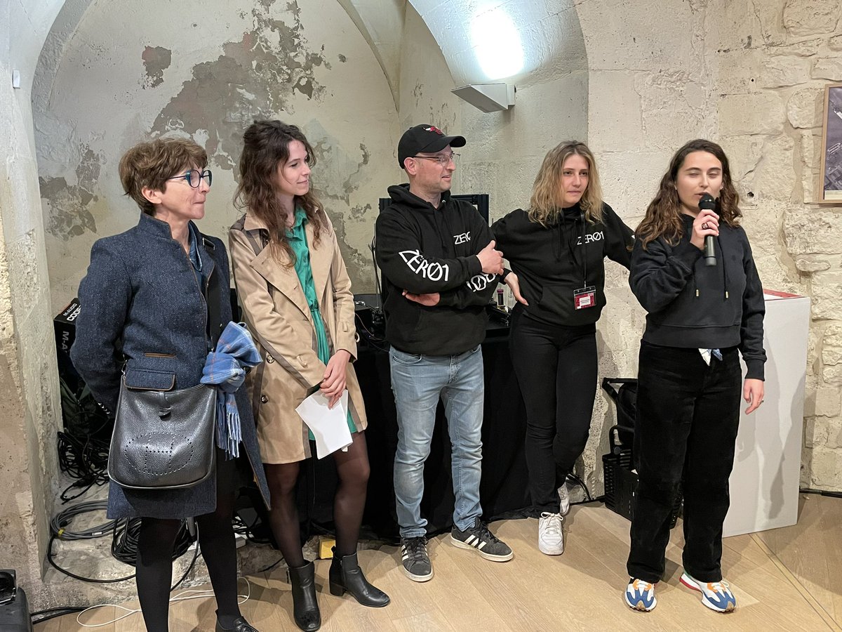 ⭕️ Inauguration du <a href="/festivalzero1/">Festival ZERO1</a> organisé par les étudiants du Master #DPAN de <a href="/UnivLaRochelle/">La Rochelle Université</a> et dirigé par <a href="/lunulabide/">Diego Jarak</a> : une très belle programmation pour découvrir les arts hybrides et les cultures numériques ! Rochelaises, Rochelais, on vous attend  ! festivalzero1.com