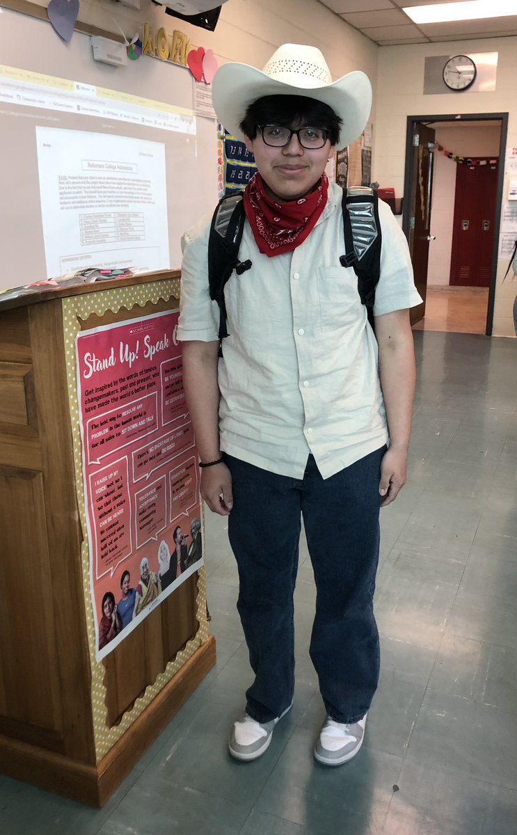 BectonCouncil's tweet photo. Western Wednesday! #spiritweek #wildcatpride #countdowntospringbreak https://t.co/wl1W7eulNy