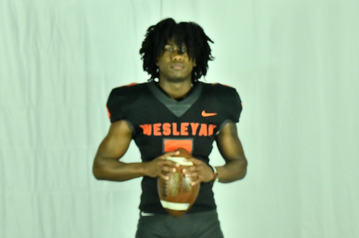 Jordan7Payne's tweet photo. Had a great visit earlier this week! @WVWCFB Thank you for having me!!! @AlwaysM12 @Coach_Allen2018 @Martind_Gator https://t.co/ssqCcFmBxj