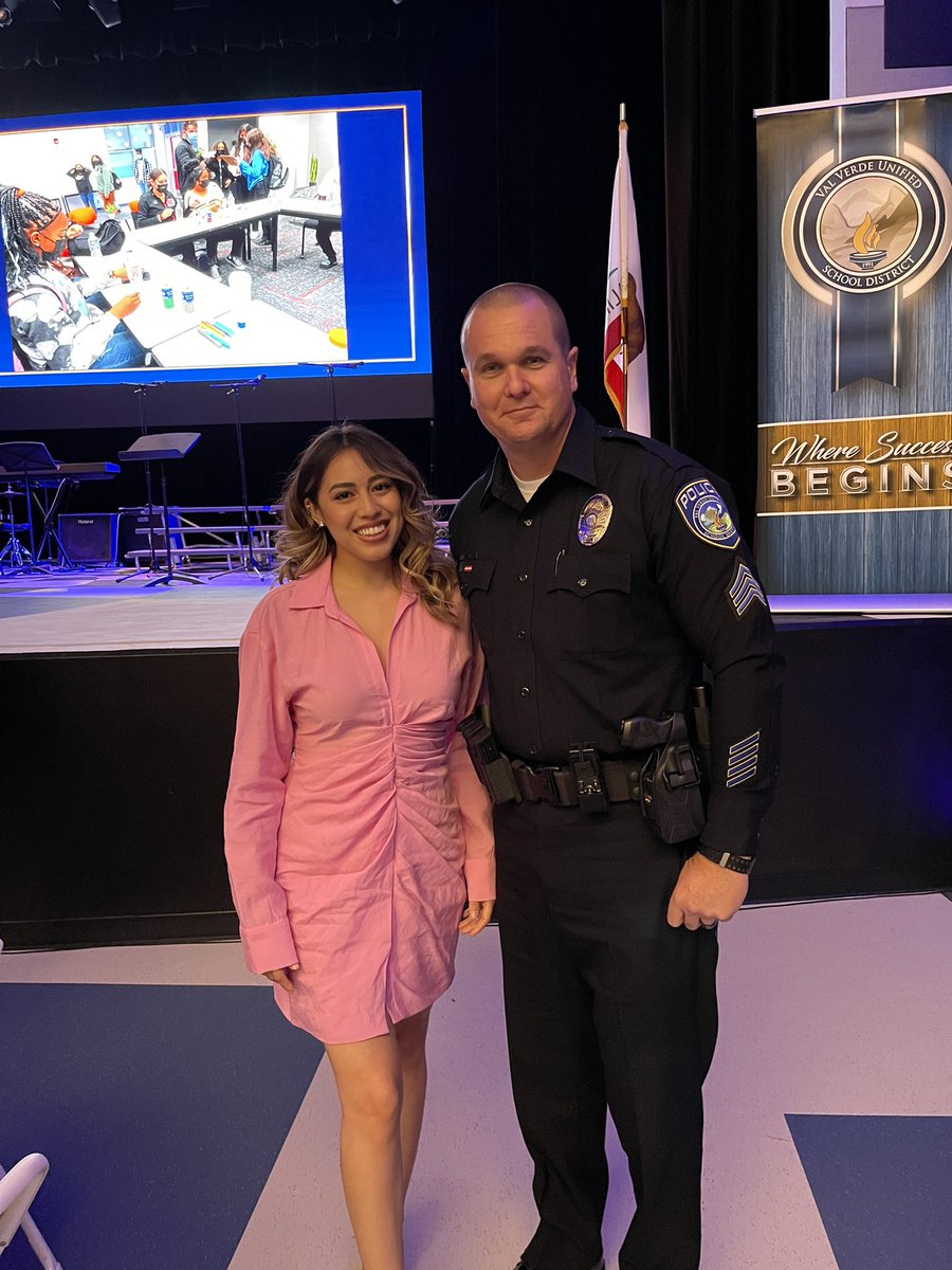 Christopher Stowell (@vvuhsdpdchief) on Twitter photo I was so happy to see some of our community partners at the <a href="/ValVerdeUSD/">Val Verde USD</a> State of the District. @4_association does amazing work within our local communities and we look to partner with them in the future. I was so happy to see some of our community partners at the <a href="/ValVerdeUSD/">Val Verde USD</a> State of the District. @4_association does amazing work within our local communities and we look to partner with them in the future.