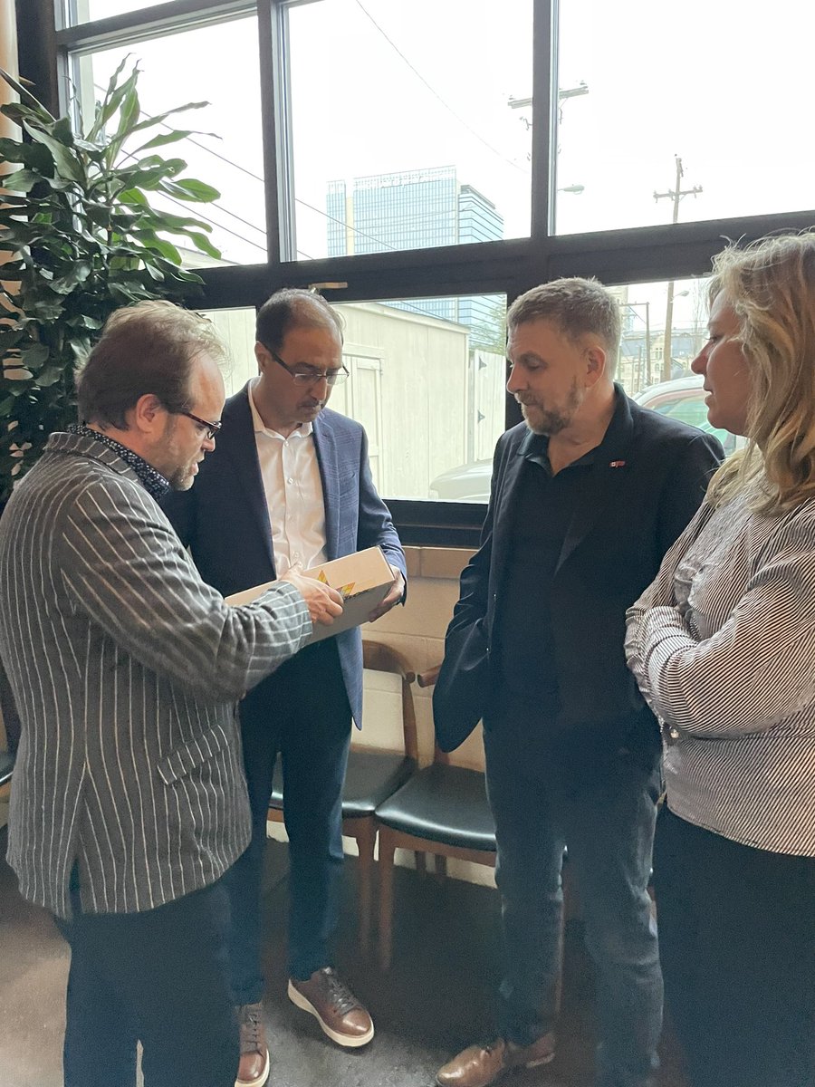 AmarjeetSohiYEG's tweet photo. I brought a little bit of amiskwaciwâskahikan all the way to Nashville! I was so pleased to gift @JKHillCDA with an Indigenous Box, full of items made by local Indigenous makers from Treaty 6 territory. hiy hiy. 🧡 #YEG #BNA https://t.co/UvwdWRFt1a