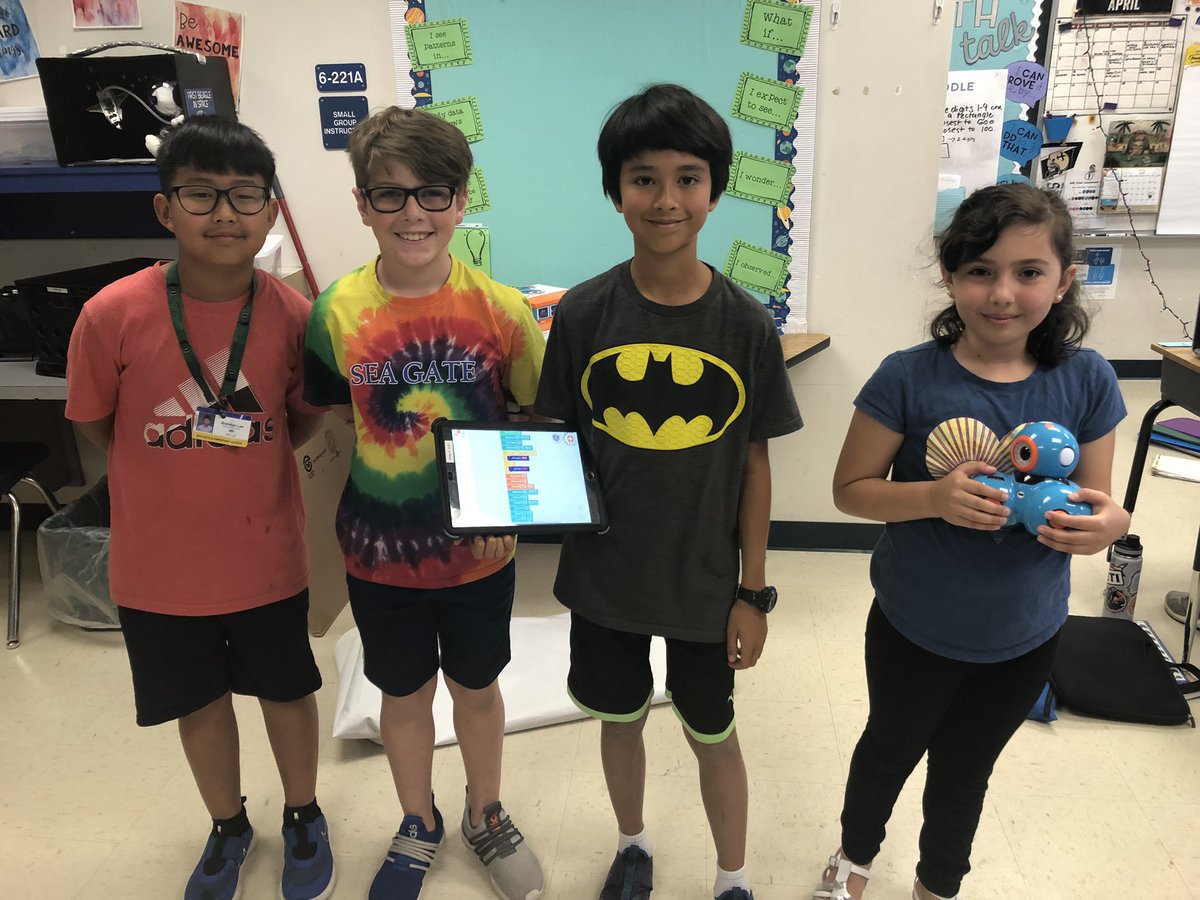 MrsSorber's tweet photo. Our class team came in 3rd place for our school Dash Bots competition! So proud of their hard work! 
✨✨✨ https://t.co/nUclmyusEv