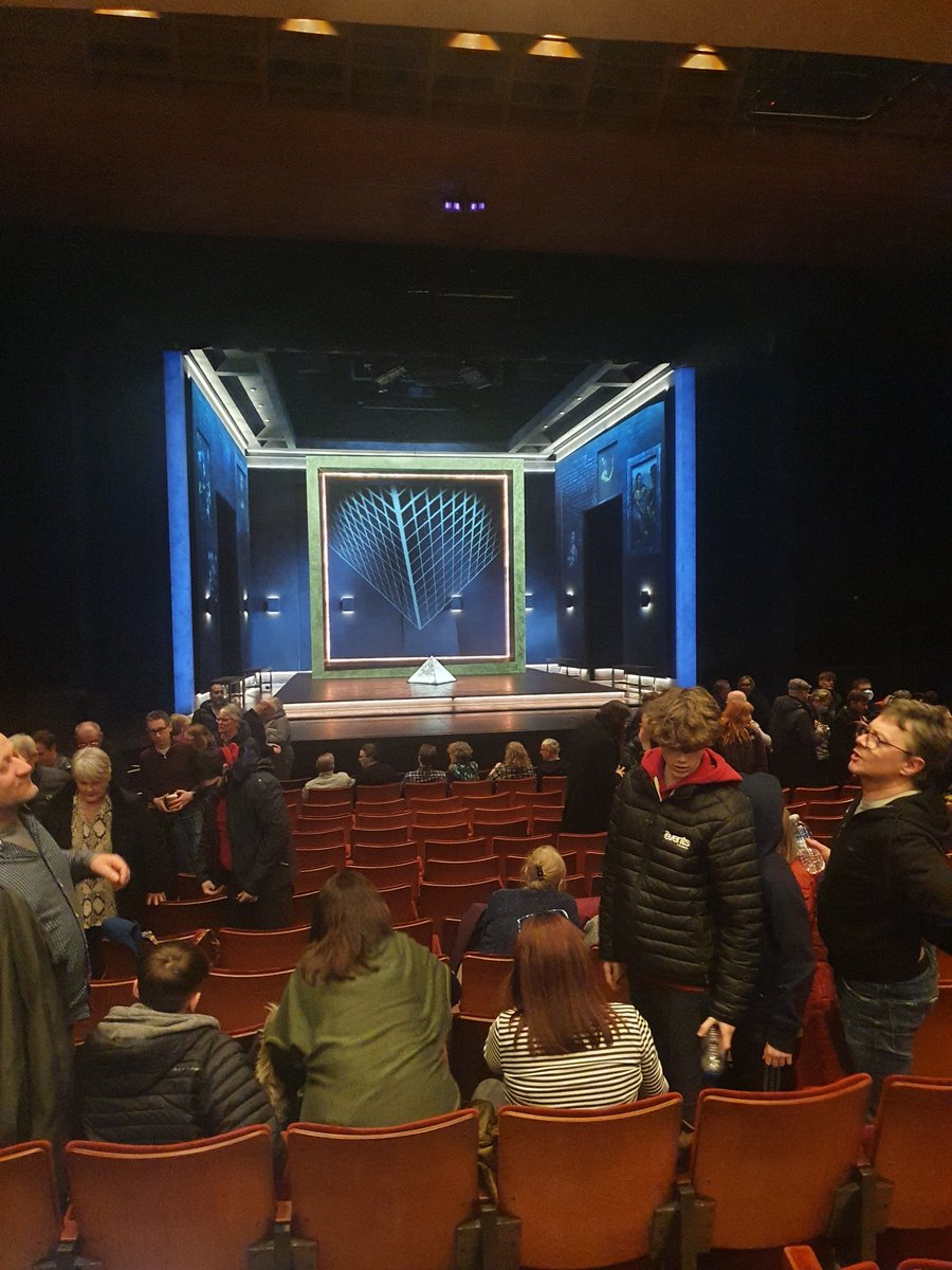 The <a href="/DaVinciCodeShow/">The Da Vinci Code On Stage</a> was one epic show... loved everything about it