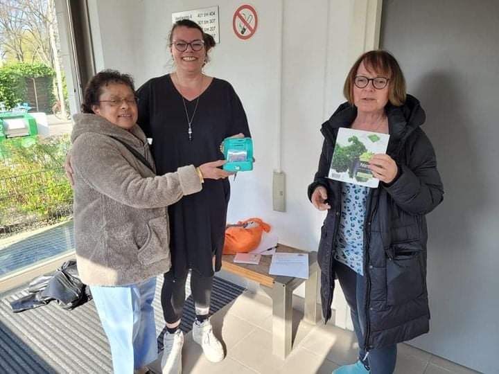 kavanfr's tweet photo. Lief en Leed ook in de Citerstraat in de Muziekbuurt. Woon je in Te Werve, Artiestenbuurt, Muziekbuurt en Ministerbuurt meld je aan voor lief en leed of meer info en bel met Karin op 06-45474440. https://t.co/V7Yj7tepUV @RijswijkWonen  @vidomes @WelzijnRijswijk https://t.co/ZtLSe2YDDd