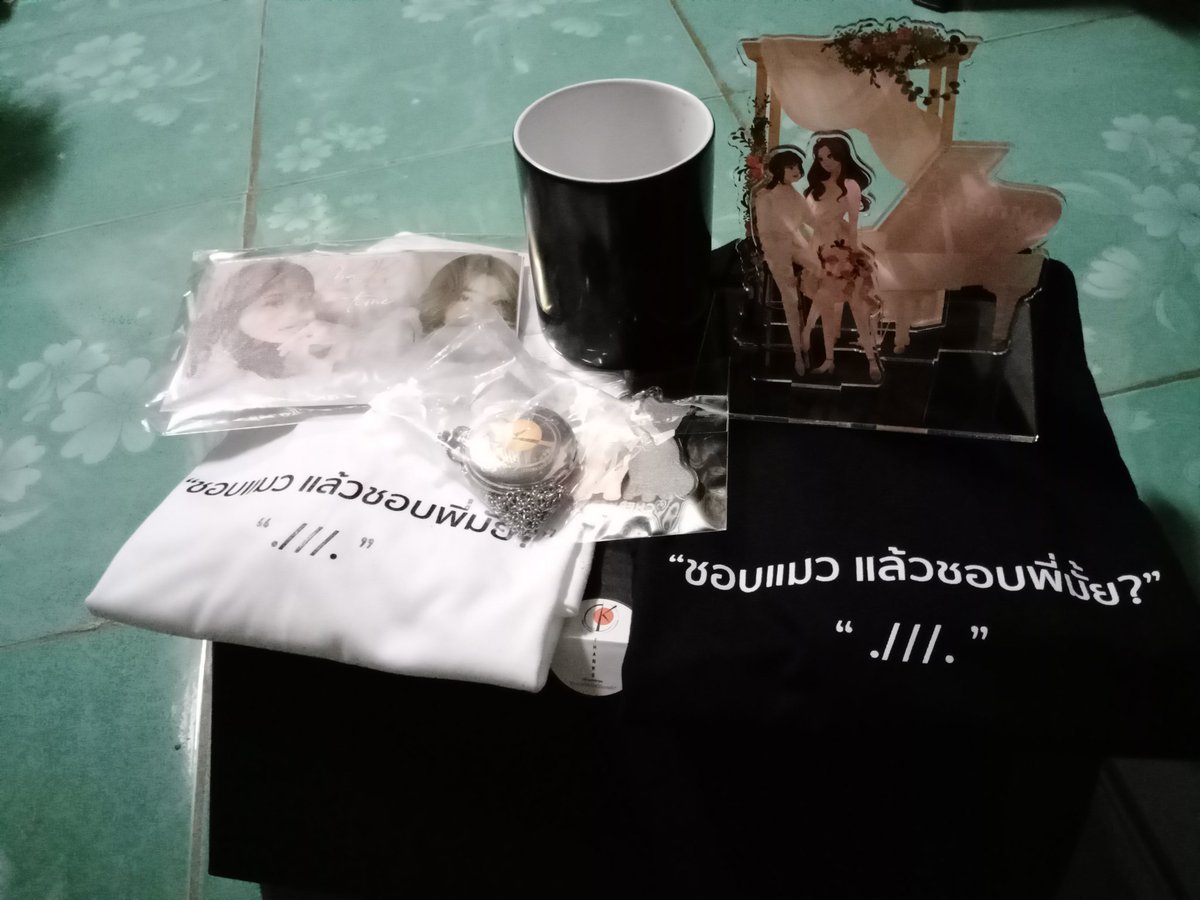 r_charins's tweet photo. ของมาส่งแล้ว คือสวยมากๆ  ชอบมากๆ
เสื้อเนื้อดี สแตนดี้น่ารัก ทุกอย่างดีมากๆ💞

#CherKaewProject https://t.co/vSIf8JVw7N